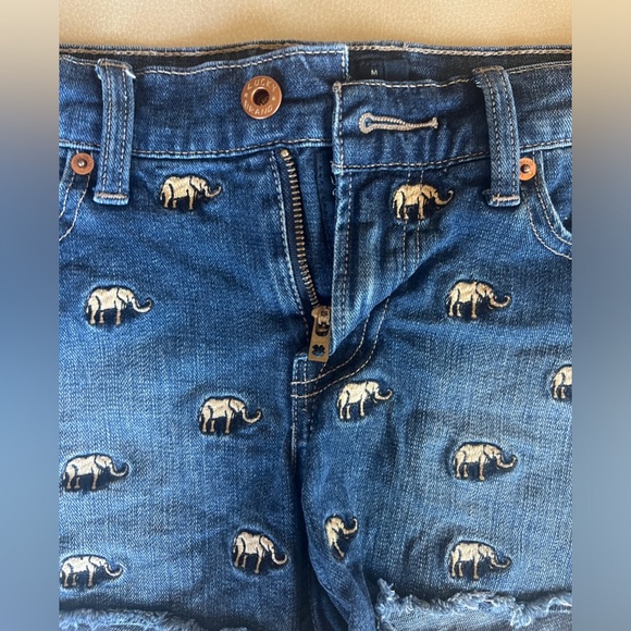 Lucky Brand Y2K Low Rise Elephant Embroidered Jean Malibu Shorts Waist - Sz 2/26 - Picture 9 of 11